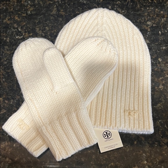 Tory Burch Cream Knit Hat and Mittens Set - Picture 6 of 14